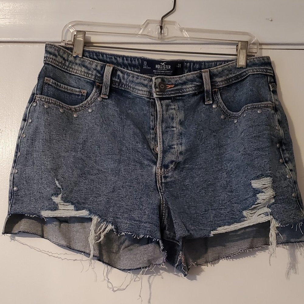 Hollister NWT Denim Studded Shorts - size 13,  waist 31"